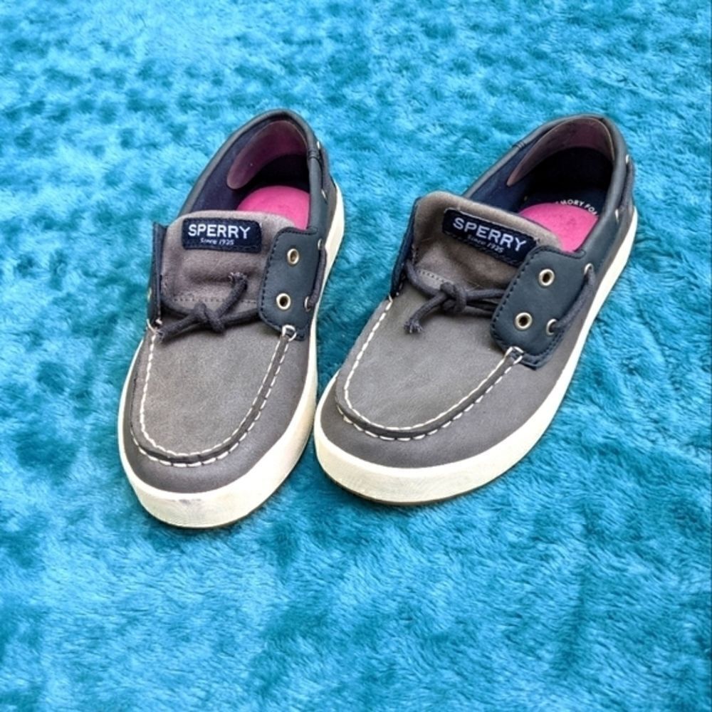 Boys Sperry boat shoes